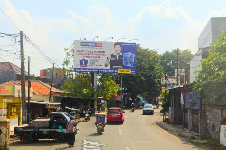 Horizontal Static Billboard at Jl. Raya Perjuangan, Bekasi, Jawa Barat  (across Indomaret)