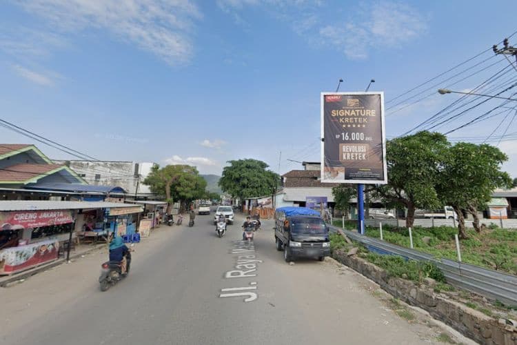 Vertical Static Billboard at Jl. Raya Maluk Pasir Putih, Maluk, Kabupaten Sumbawa Barat, Nusa Tenggara Barat