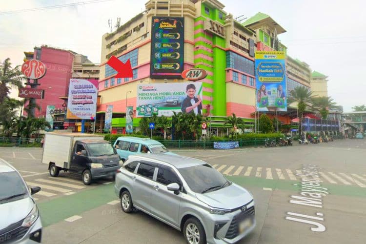 1 Panel Horizontal Static Billboard di Jl. Mayjend Sutoyo, Kramat Jati, Jakarta Timur , DKI Jakarta 