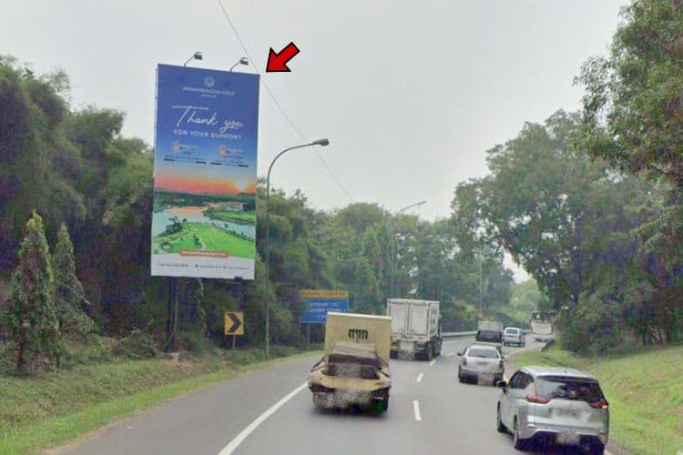 Vertical Static Billboard at Cipularang Toll Road KM 66+45, Karawang, Jawa Barat  (at Karawang) - Day View