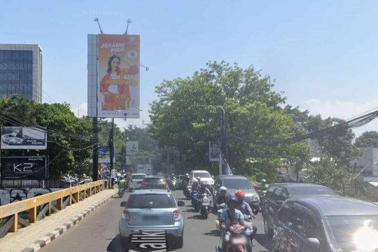 1 Sided Vertical Static Billboard at Jl. Pasir Kaliki No.29, Bandung, Jawa Barat  (nearby 23 Paskal Hypersquare)