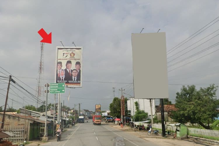 1 Panel Vertical Static Billboard at Jl. Raya Ngawen, Blora, Jawa Tengah  (in front of Terminal Ngawen Tipe C)