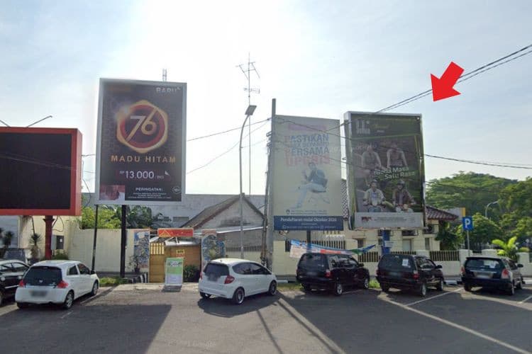 Vertical Static Billboard at Jl. Alun-Alun Blora, Blora, Jawa Tengah