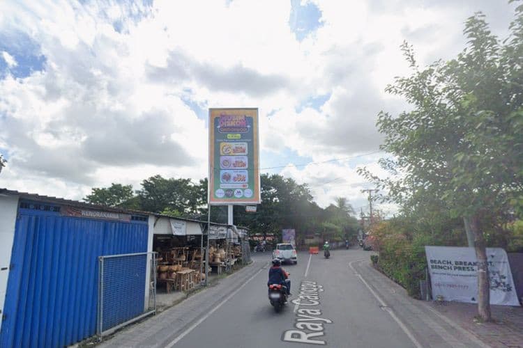 1 Panel Vertical Static Billboard at Jl. Raya Canggu No. 05, Badung, Bali (nearby Creative Woods Bali)