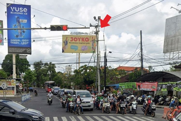 1 Sided Horizontal Static Billboard at Jl. Raya kuta - Sunset Road, Badung, Bali (across Ocean Dynasty Bali)