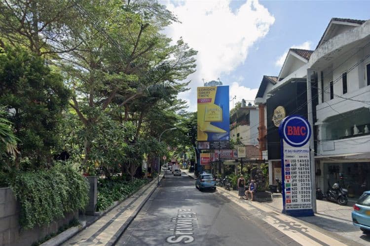 1 Panel Vertical Static Billboard at Jl. Sriwijaya Legian, Kuta, Badung, Bali (nearby BMC Money Changer Legian)
