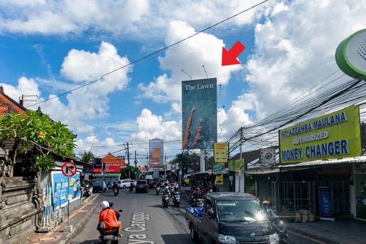 1 Panel Vertical Static Billboard at Jl. Raya Canggu No. 01, Badung, Bali (nearby Azzahra Maulana Money Changer)