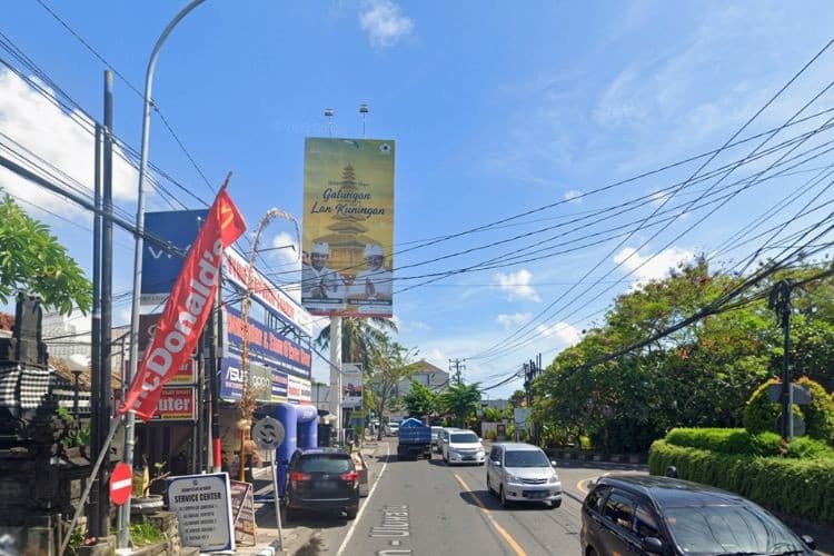 Vertical Static Billboard at Jl Uluwatu II, Jimbaran, Kuta Selatan, Badung, Bali  (intersection KFC, MCD, & Pizza Hut)