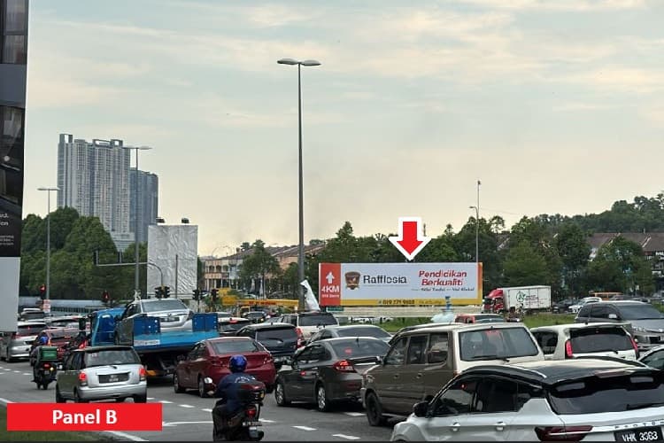 Free Standing Billboard at Jalan Putra Permai, Seri Kembangan, Selangor (in front AEON Mall Equine Park)