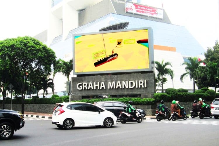 1 Panel Videotron Billboard at JI. Imam Bonjol No. 61, Jakarta Pusat, DKI Jakarta (at Gedung Graha Mandiri)