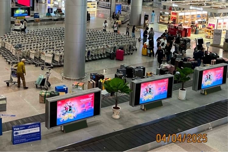 4 Panel Horizontal LED Screen Billboard at Tan Son Nhat International, Ho Chi Minh City (Terminal 2 - Arrival)