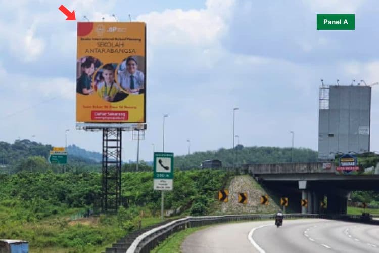 Vertical Unipole Billboard at NSE Highway KM448.2, Rawang, Selangor