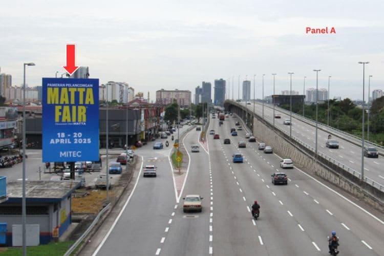 Vertical Minipole Billboard at NPE Highway, Taman Petaling Utama, Petaling Jaya, Selangor