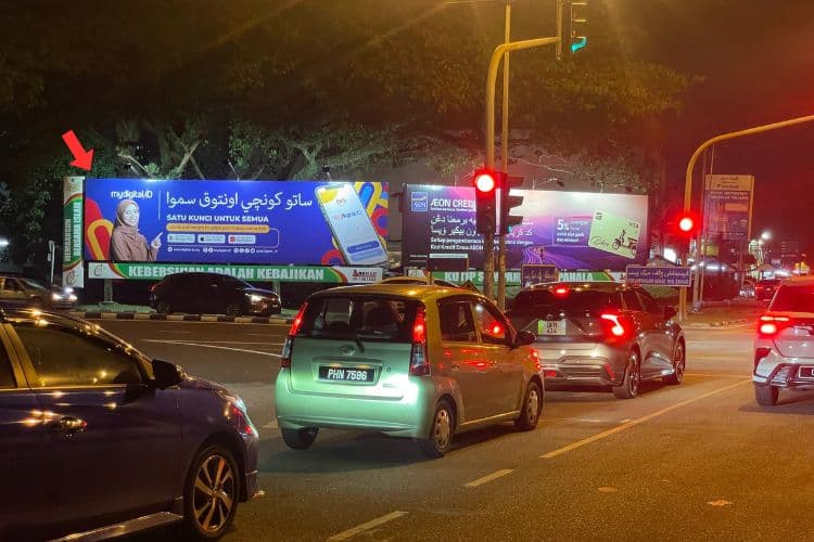 Night View - Free Standing Billboard at Persimpangan Jalan Wakaf Mek Zainab / Jalan Kebun Sultan, Kota Bharu, Kelantan