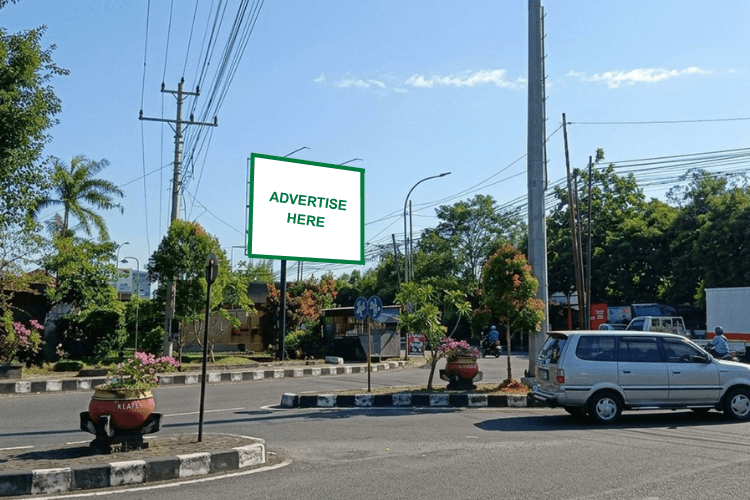 1 Panel Horizontal Static Billboard at Jl. Kartini, Tengahan, Buntalan, Klaten Tengah, ⁠⁠Kabupaten Klaten, Jawa Tengah (Terminal Tipe A Klaten IR Soekarno)