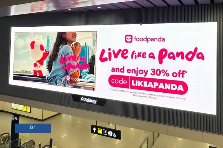 2 Panel Horizontal Digital Screen Billboard at Shenton Way MRT Station, 2 Park St., Central Region (Thomson-East Coast Line, Upper Concourse Level)