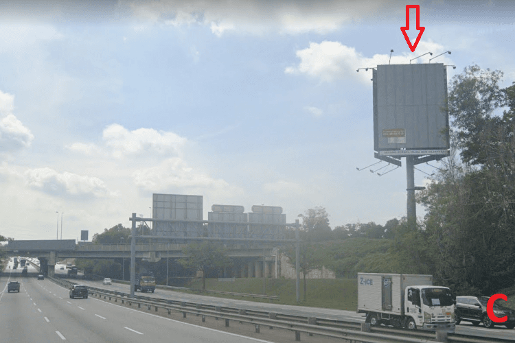 3 Sided Vertical Unipole Billboard at MEX Highway, SKVE, Seri Kembangan, Selangor
