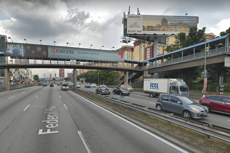 1 Sided Unipole Billboard at Federal Highway, from Shah Alam / Subang towards LDP Highway / Petaling Jaya / Kuala Lumpur before exit to LDP Highway (B), Selangor