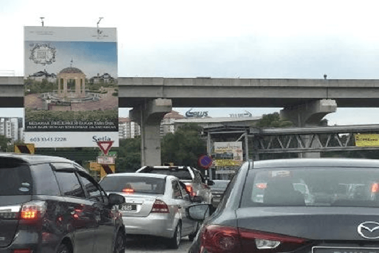 1 Sided Vertical Minipole Billboard at Jalan Lapangan Terbang Subang, Shah Alam, Selangor