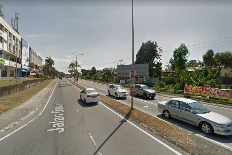 1 Sided Free Standing Billboard at Junction of Jalan Kolam near Damai Plaza, Sabah