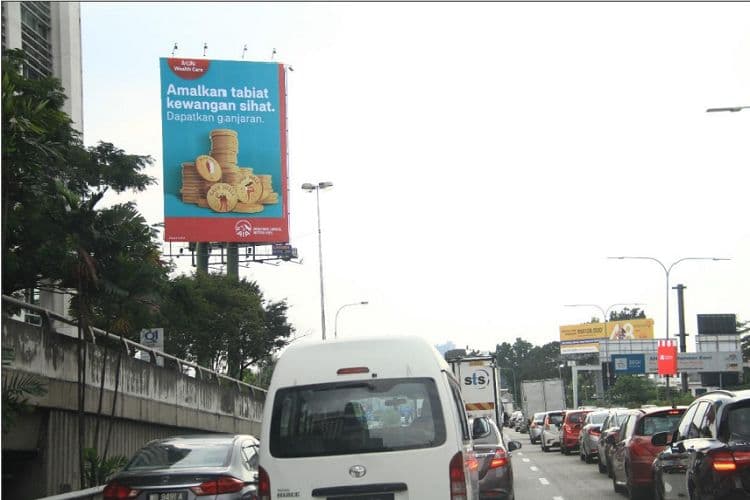 2 Sided Horizontal Twinpole Billboard at Federal Highway KM32.1, Petaling Jaya, Selangor