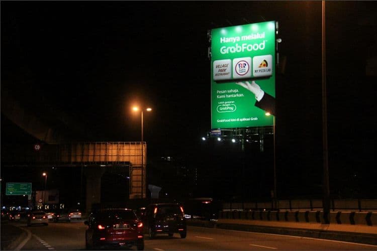 1 Sided Vertical Twinpole Billboard at LDP Highway, Petaling Jaya, Selangor