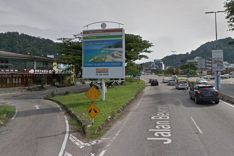 1 Sided Direction Signage Billboard at Jalan Berserah, Pahang