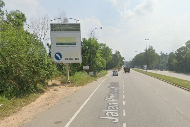 1 Sided Direction Signage Billboard at Jalan Kuantan Bypass B, Pahang