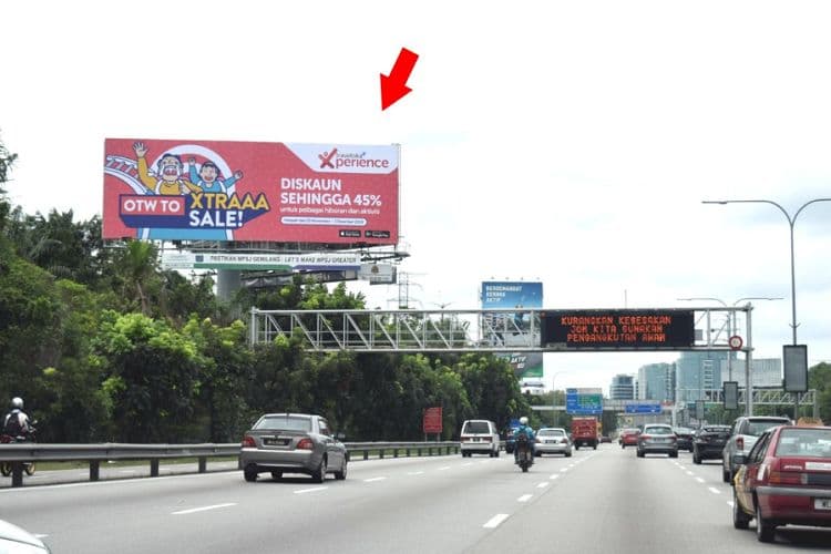 2 Sided Unipole Billboard at Federal Highway (near Kelab Golf Subang), Selangor