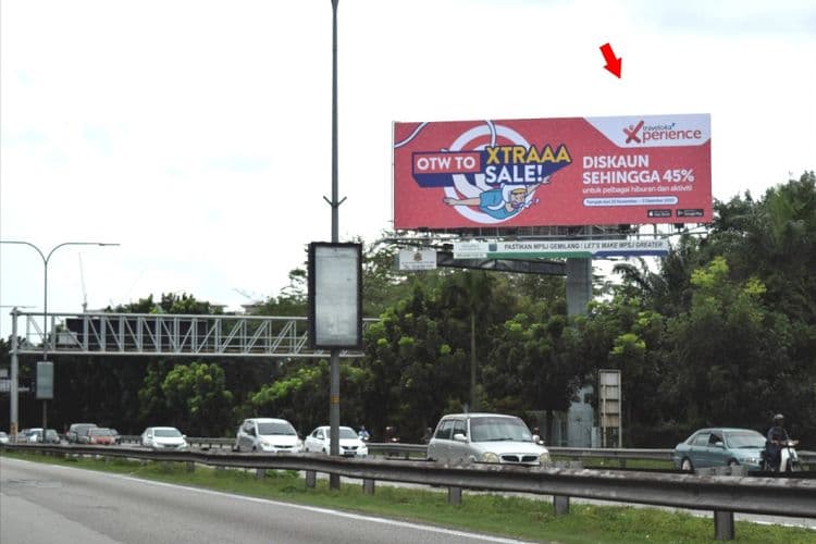 2 Sided Unipole Billboard at Federal Highway (near Kelab Golf Subang), Selangor
