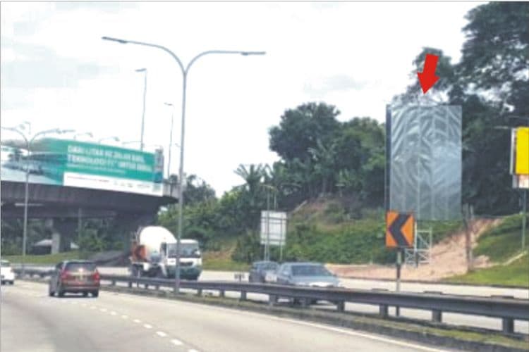 2 Sided Minipole Billboard at MRR II, Kuala Lumpur
