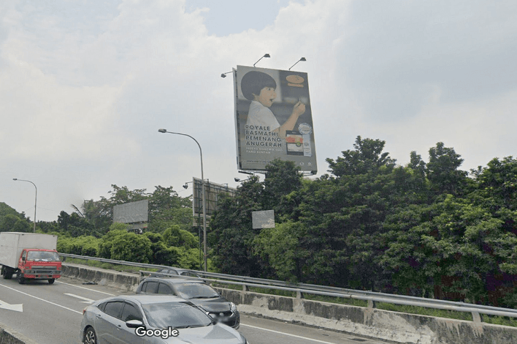 1 Sided Unipole Billboard at Jalan Langat, Jalan Serunai and Lebuh Batu Nilam Interchage near new flyover, Selangor