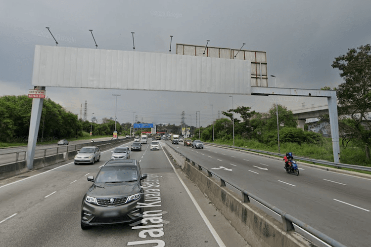 1 Mini Gantry Billboard at Jalan Kuala Selangor, Petaling Jaya, Selangor (heading to Sungai Buloh Toll Plaza)