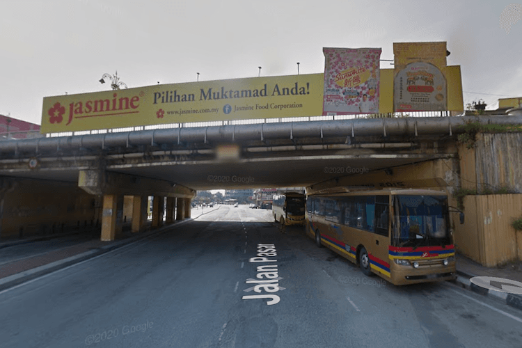 2 Sided Overhead Bridge Billboard at Jalan Pasar, Klang, Selangor (heading towards Hospital Wanita Metro)