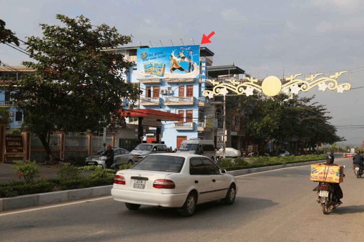 1 Bảng quảng cáo ốp tường tại số 17 Trần Đăng Ninh, Phường Điện Biên Phủ, Điện Biên