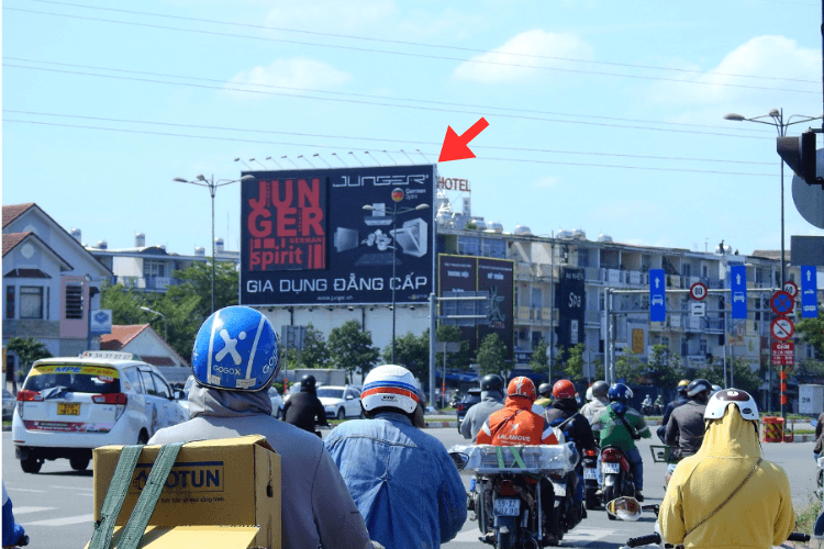 1 Panel Horizontal Wallscape Billboard at 570 Kha Van Can, Hiep Binh Ward, Ho Chi Minh City