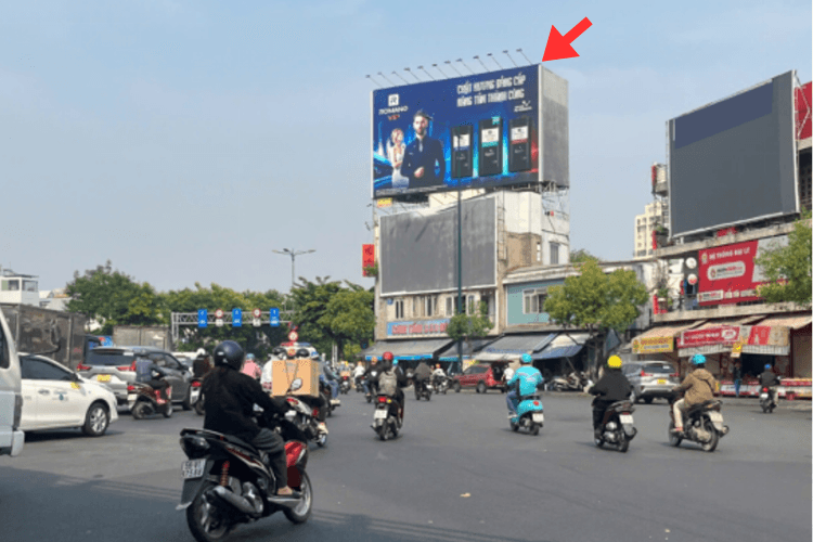 1 Panel Horizontal Wallscape Billboard at 12 Pham Van Dong, Hanh Thong Ward, Ho Chi Minh City
