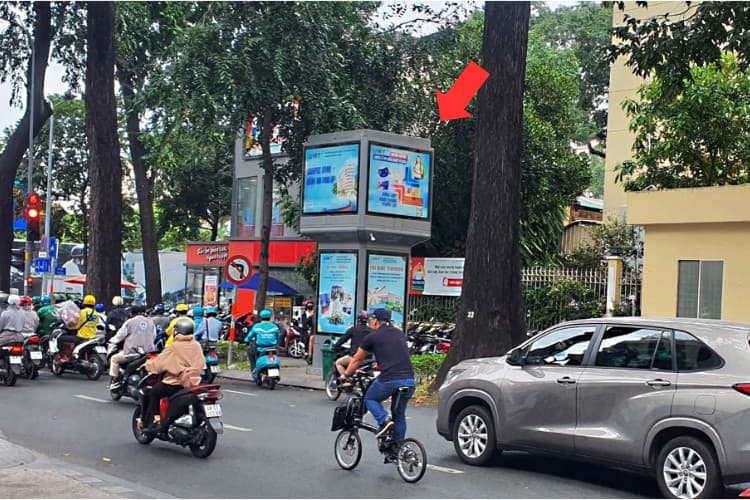 8 Sided E-tower Panel Billboard at 06 Vo Van Tan Street, Ward 6, Ho Chi Minh City