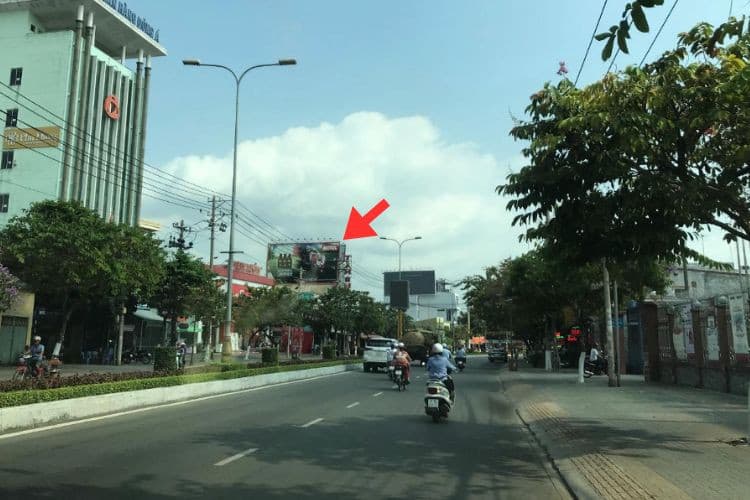 1 Panel Horizontal Wallscape Billboard at 105A2 Dong Khoi, Phu Khuong Ward, Vinh Long