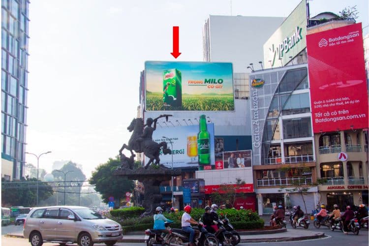 1 Panel Horizontal LED Screen Billboard at 34 Nguyen Thi Nghia Street, Ho Chi Minh City (at Phu Dong Roundabout)