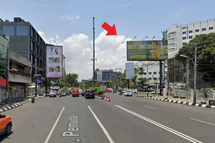 1 Panel Horizontal Static Billboard at Jl. Pemuda, Semarang, Jawa Tengah (in front of Samsung)