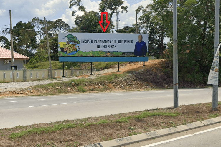 1 Sided Free Standing Billboard at Jalan Lumut - Ipoh, Seri Iskandar, Perak (in front of the intersection of UiTM & Jalan Lumut - Ipoh)