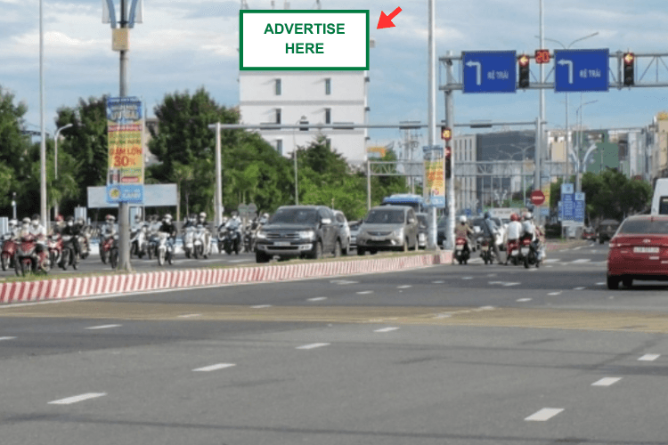 1 Panel Horizontal Wall-mounted Pano Billboard at 571 Nguyen Huu Tho, Cam Le Ward, Da Nang City